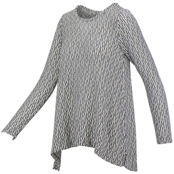 Chelsea & Theodore Light Weight Sweater - Picture 3 of 4